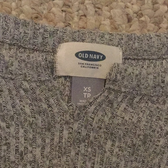old navy long sleeve notch tee - Picture 2 of 2